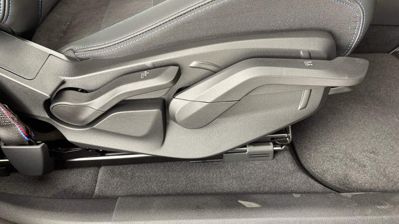 BMW iX2 230kW xDrive30 Shadow Edition 65kWh 5dr Auto Electric Hatchback